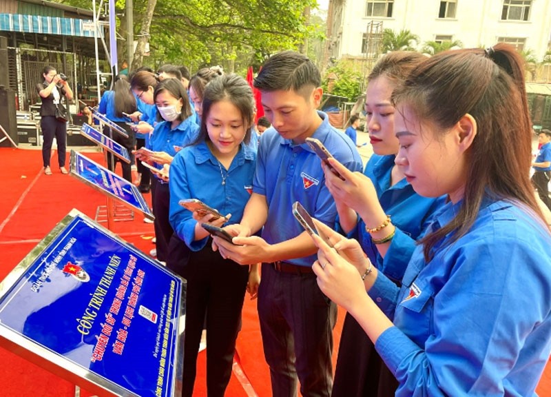 THANH NIÊN VỚI SỨ MỆNH SỐ: TỪ HIỆU QUẢ PHỤC VỤ NHÂN DÂN ĐẾN CỦNG CỐ NIỀM TIN XÃ HỘI TRONG